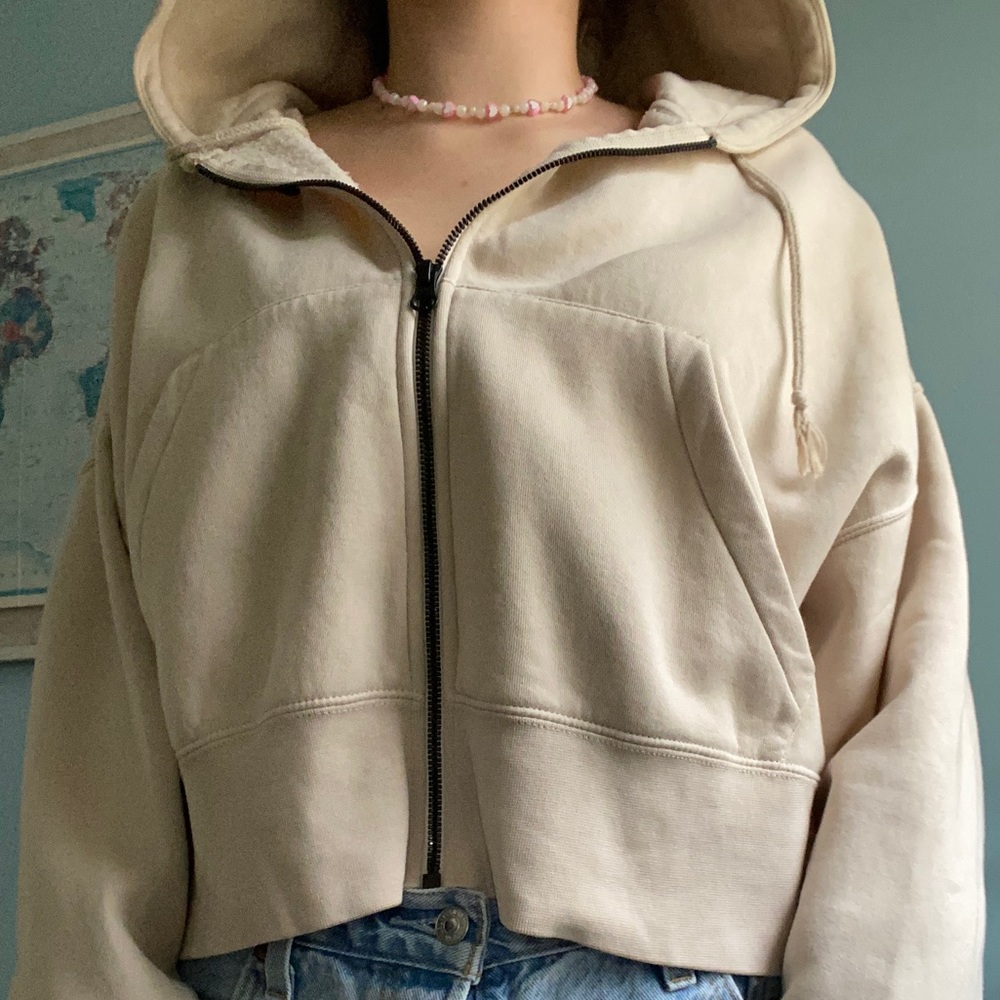 nike beige cropped zip up